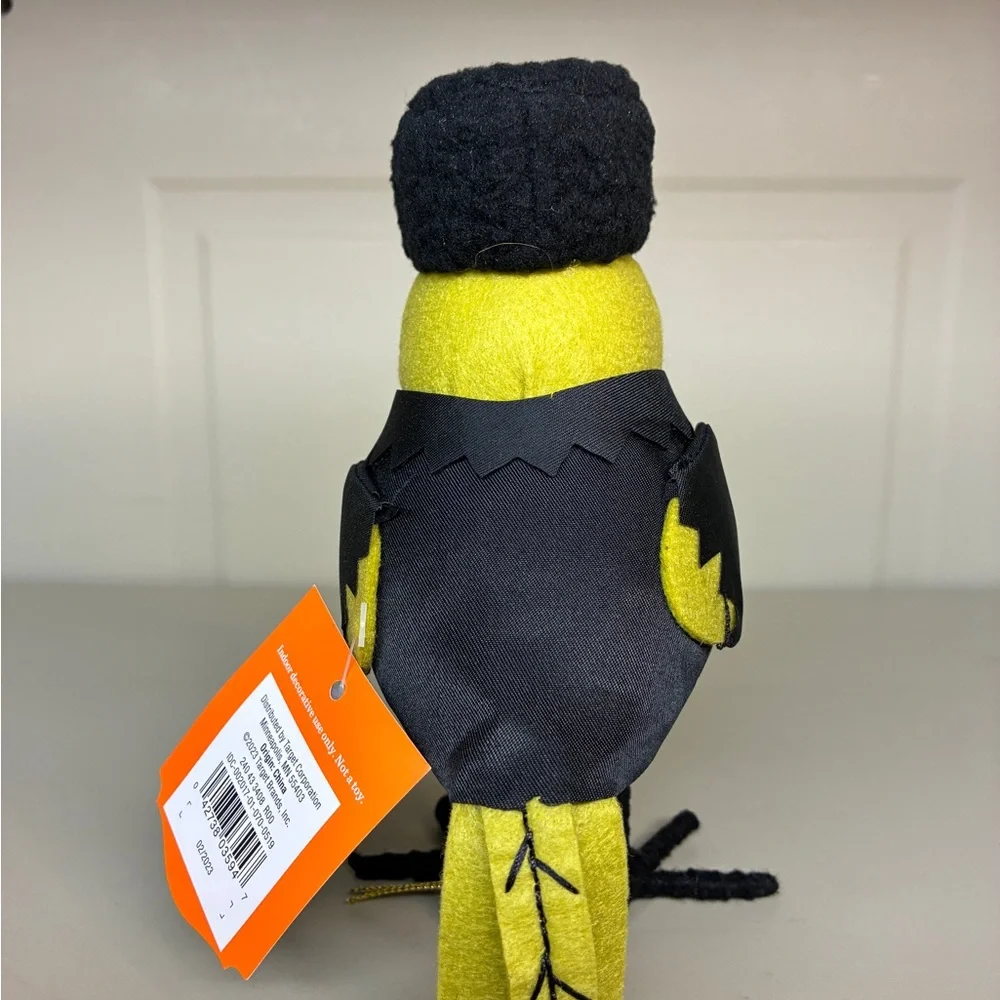 2023 Target Halloween Hyde And Eek Feathery Friends Bird - Gomez NWT BRAND NEW